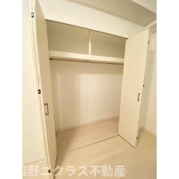 収納　内装は別部屋の参考写真です。