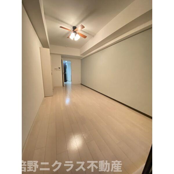 居室・リビング　内装は別部屋の参考写真です。