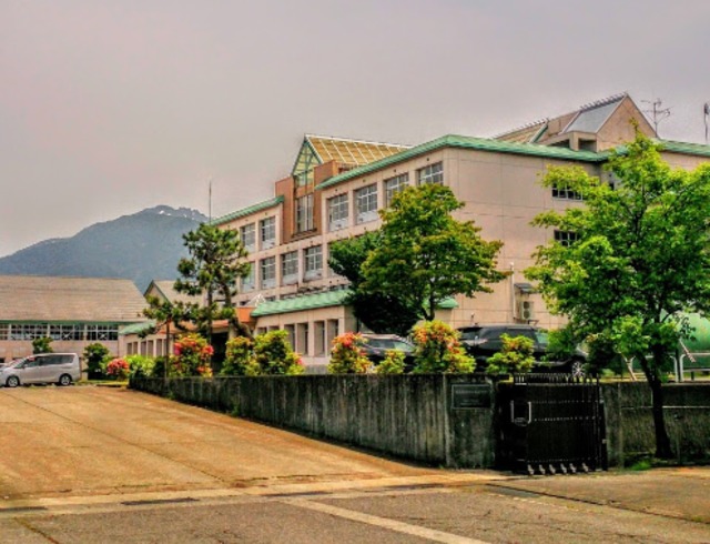 高校・高専　新潟県立国際情報高校（高校・高専）まで1751m