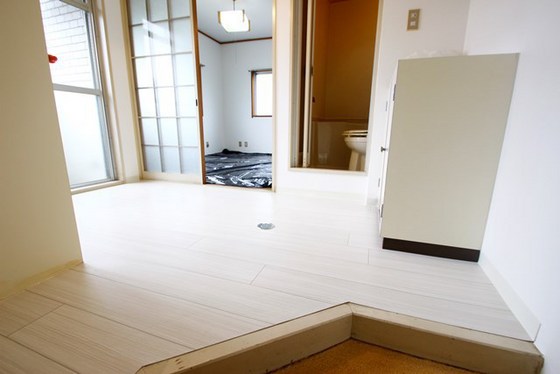 居室・リビング　※別号室のお写真となります。