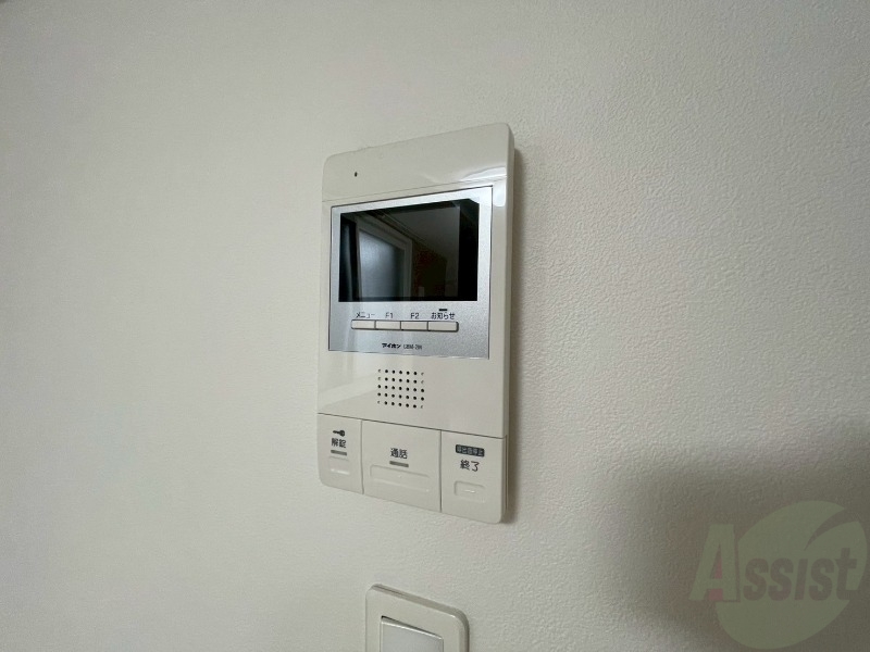 セキュリティ　ＴＶモニター付インターホンです。来客者の顔が見えるので安心！