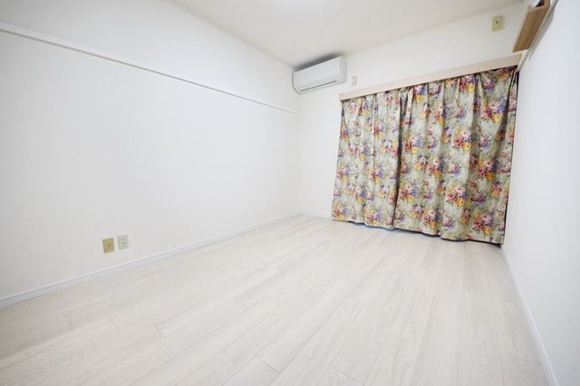 居室・リビング　タウンハウジング府中店まで