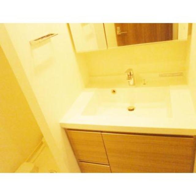 洗面設備　※写真は同タイプ住戸です。