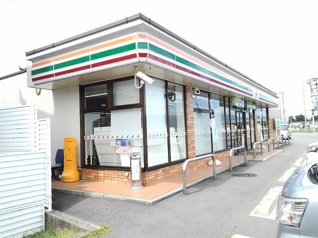 コンビニ　セブンイレブン甲府中道橋店（コンビニ）まで700m