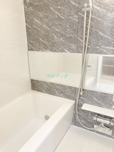 バス・シャワールーム　浴室