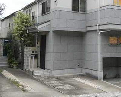 駐車場　敷地内駐車場有り