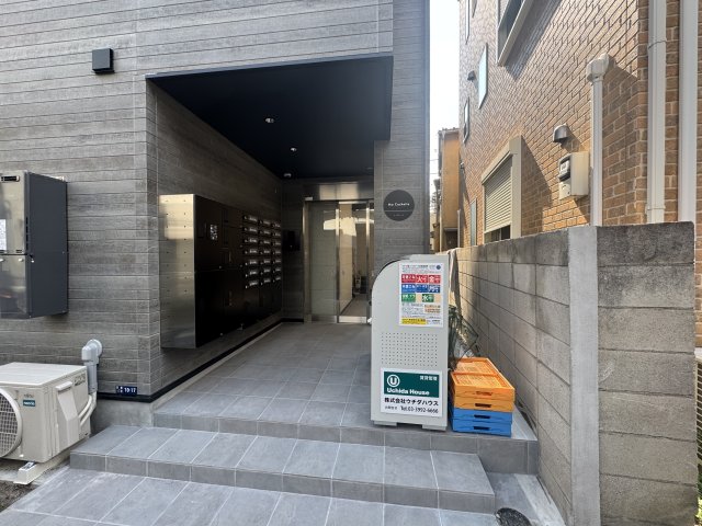 エントランス　毎日通るエントランスはこのようになっています