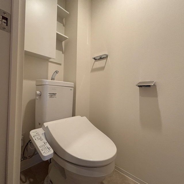 トイレ　※写真は同タイプ住戸です。