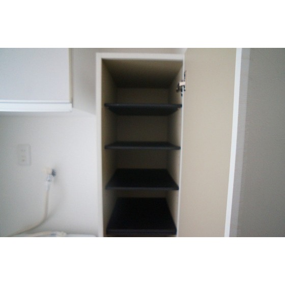 玄関　下駄箱あり