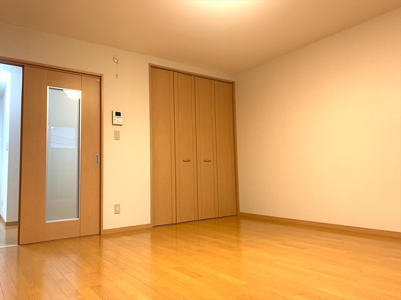 居室・リビング　洋室（11.25帖）の様子