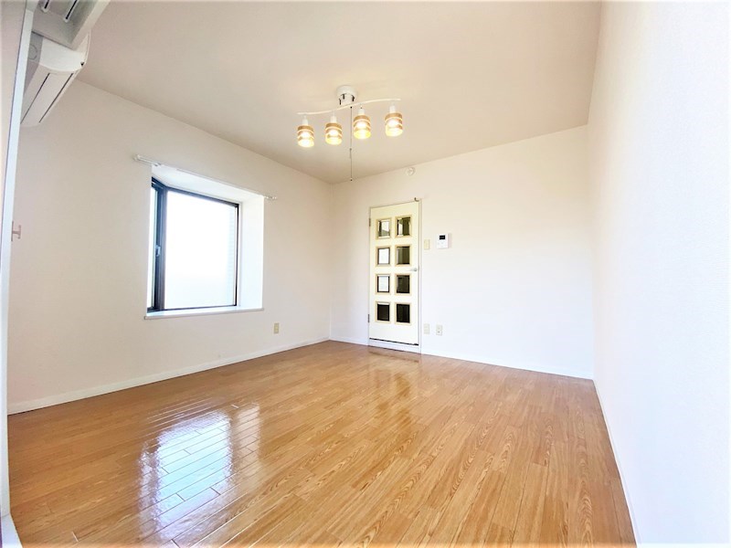 その他部屋・スペース　角部屋、2面採光のお部屋です