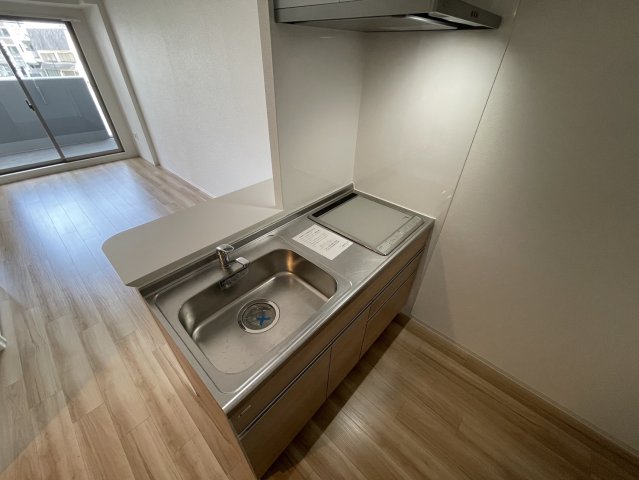 キッチン　同物件別部屋写真