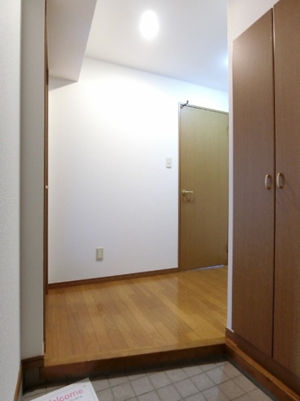 玄関　図面と現状に相違がある場合には現状を優先