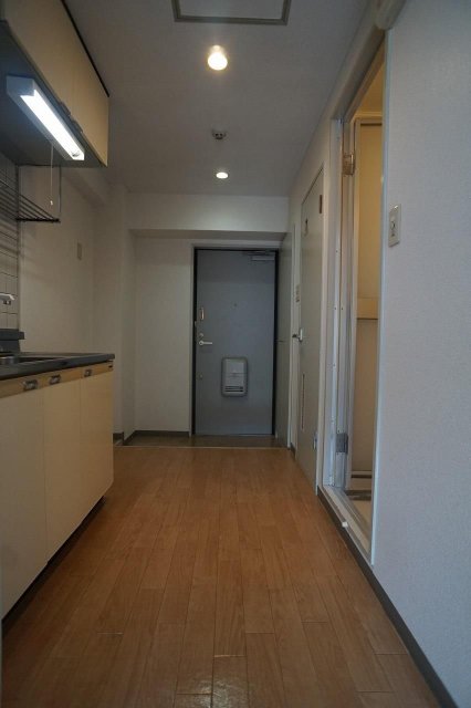 玄関　※同建物・別物件の写真です