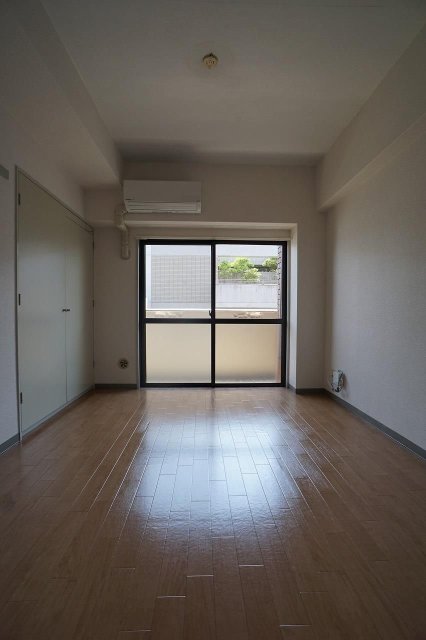 居室・リビング　※同建物・別物件の写真です