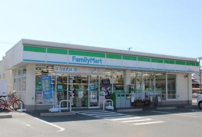 コンビニ　ファミリーマート（コンビニ）まで509m