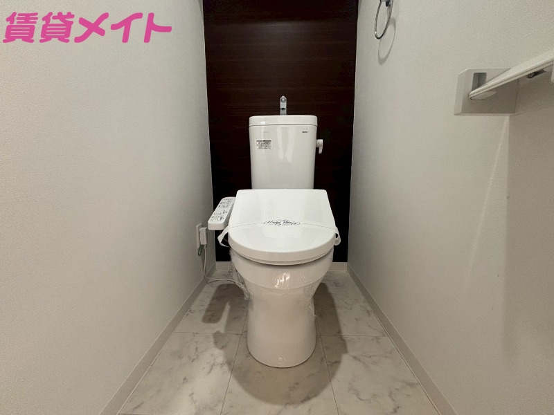 トイレ　同型参考写真