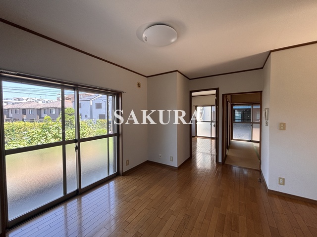 居室・リビング　使いやすい形の為、レイアウトを楽しめます♪