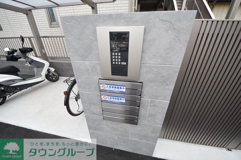 エントランス　駐車場