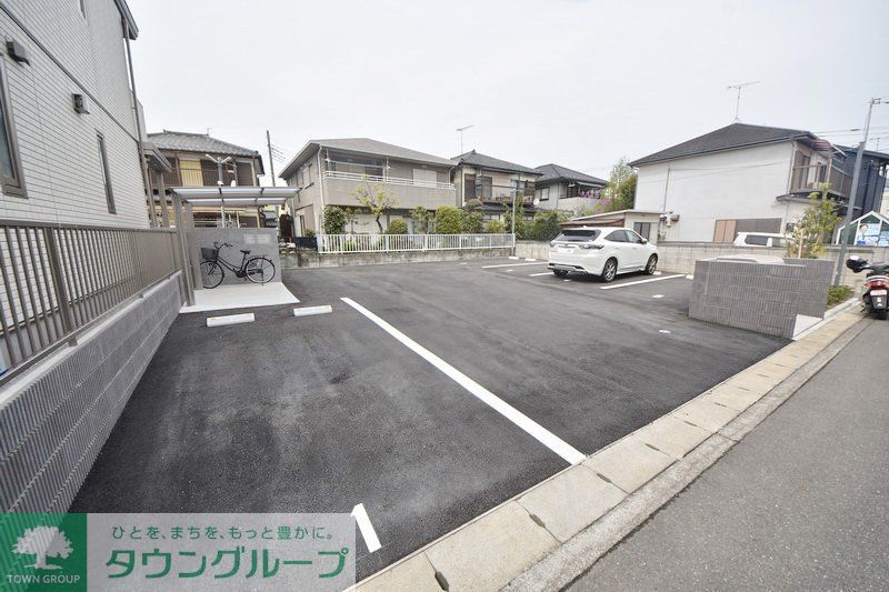 駐車場　駐車場