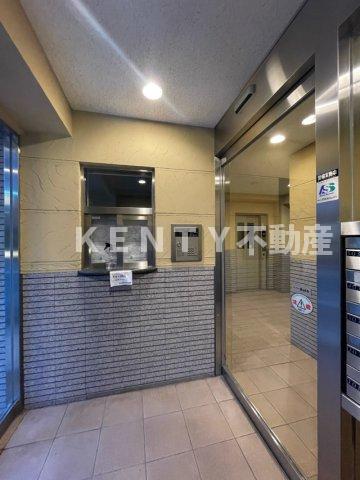 エントランス　建物の内部です