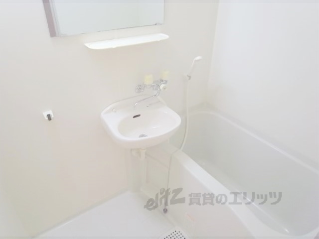 バス・シャワールーム　バス