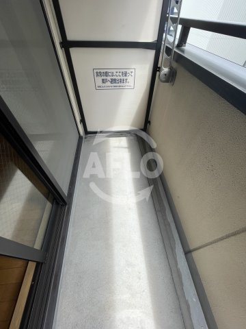 バルコニー　シングルウエスト　バルコニー