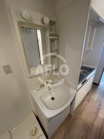 洗面設備　シングルウエスト　独立洗面化粧台