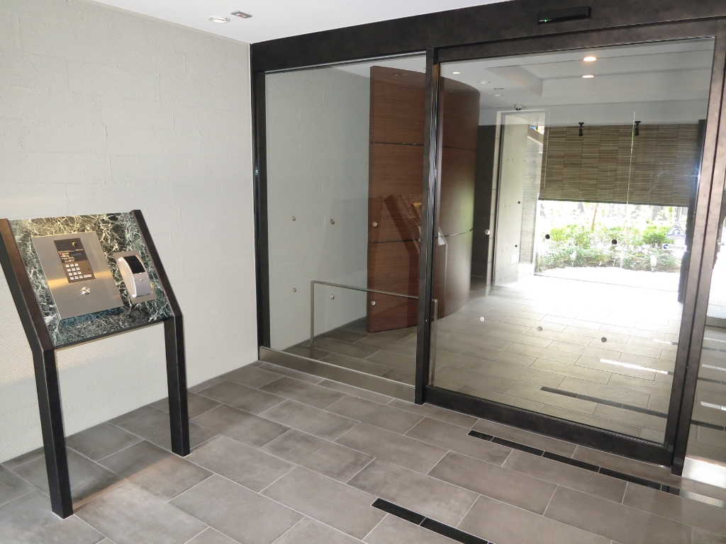 エントランス　オートロック