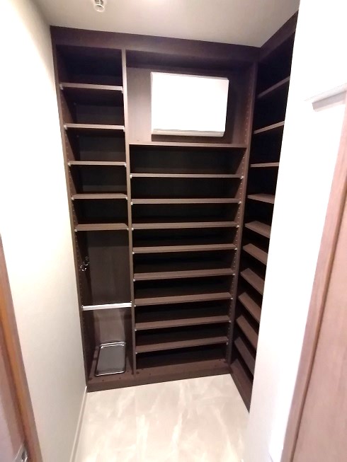 収納　たっぷりとした収納スペースです