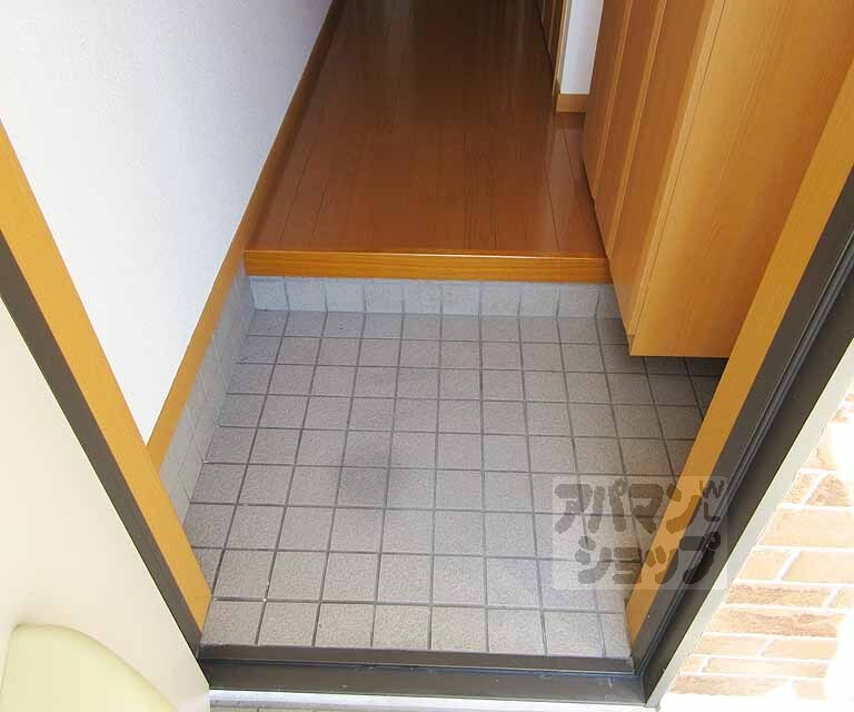 玄関　広めです。