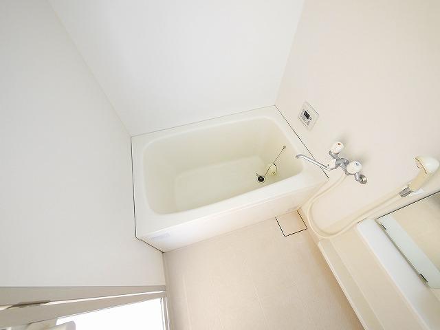 バス・シャワールーム　ゆったり過ごせるお風呂です