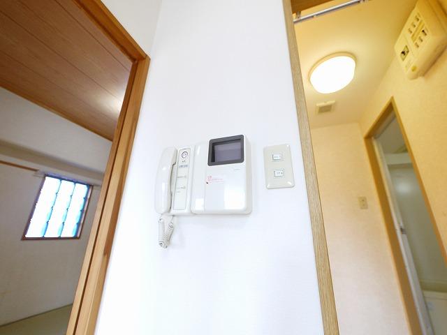 セキュリティ　モニター付きインターホンが付いているお部屋です。