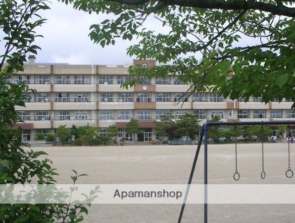 小学校　多賀城市立城南小学校（小学校）まで779m