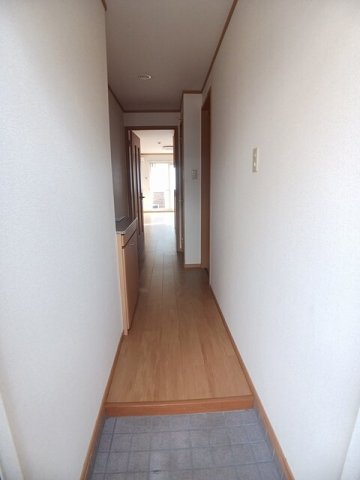 玄関　収納もある玄関です