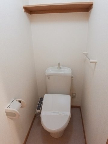 トイレ　ゆったりとした空間のトイレです