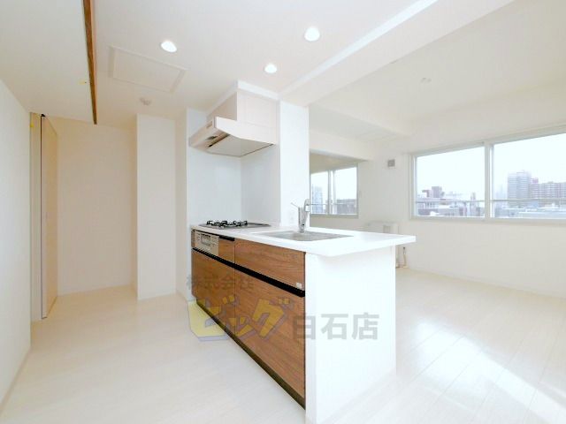 キッチン　人気の対面式システムキッチンです♪