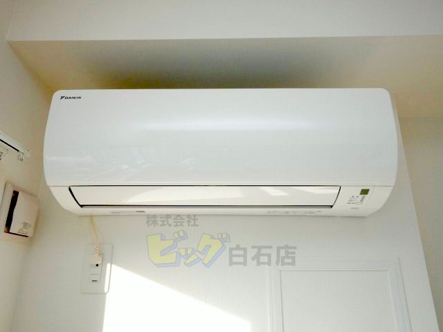 その他設備　夏も快適なエアコン付きです♪