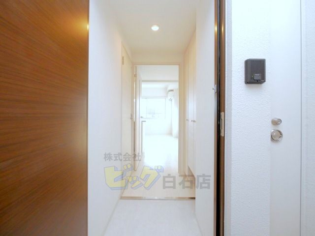 玄関　広々とした玄関です♪