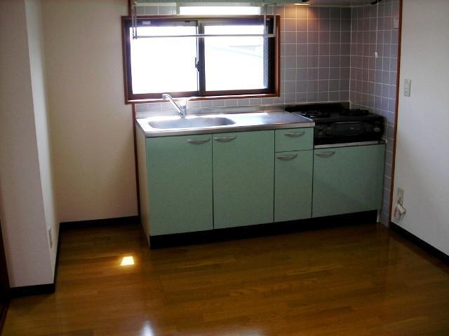 キッチン　ダイニングキッチン