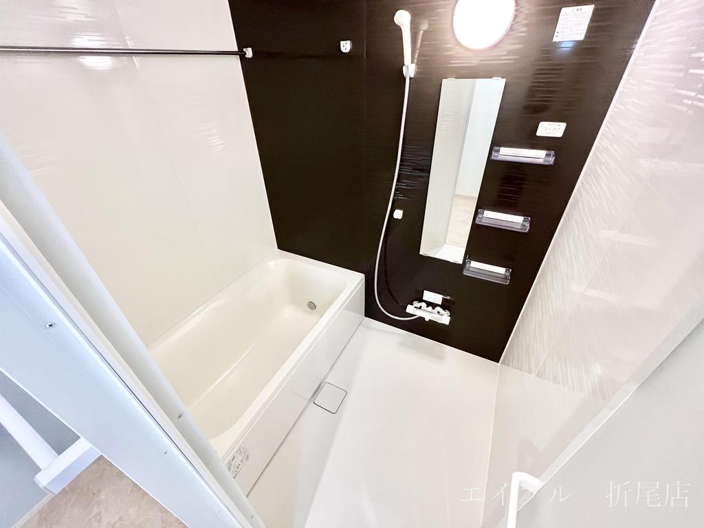 バス・シャワールーム　他号室の写真です。