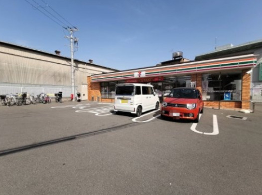 コンビニ　セブンイレブン 藤井寺大井4丁目店（コンビニ）まで212m