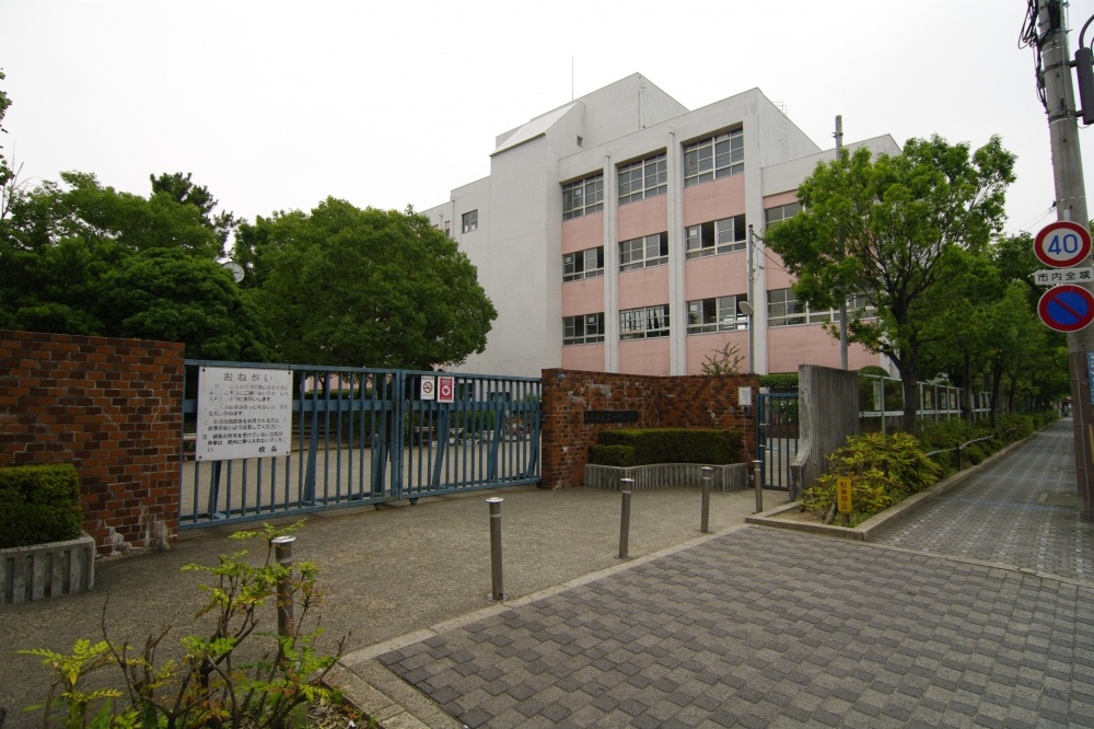 小学校　尼崎市立　立花北小学校（小学校）まで919m