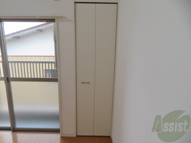 収納　クローゼット。荷物がたくさんあっても問題ないですね。