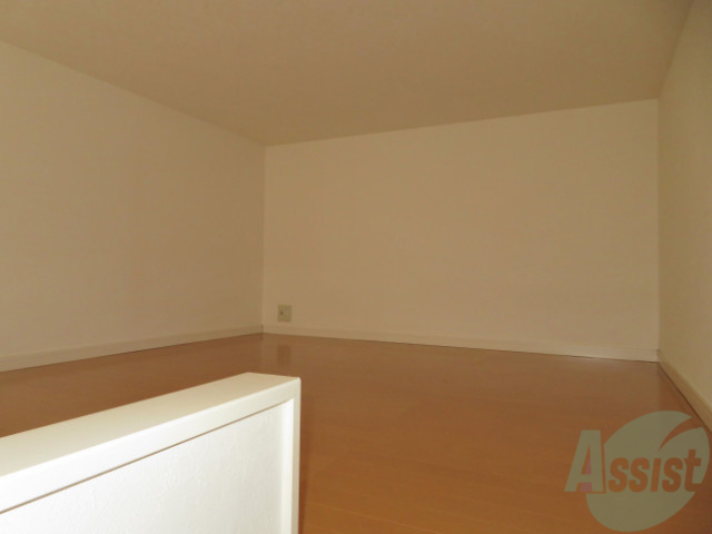 その他部屋・スペース　ロフトがあるので、寝室として使えますね。