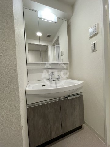 洗面設備　プレサンス堺筋本町ディスティニー　洗面所