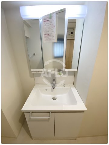 洗面設備　クリアクレセント住之江　洗面所