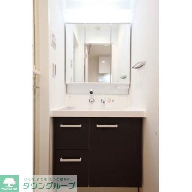 洗面設備　※写真は同タイプ住戸です。