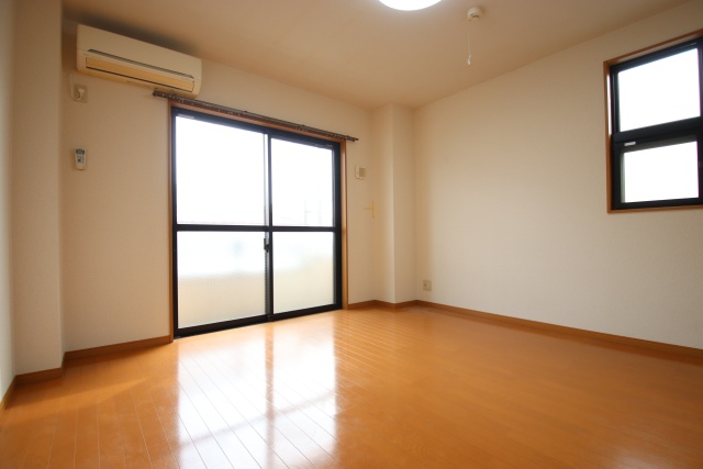 居室・リビング　※別室の参考写真の為、現況優先です。