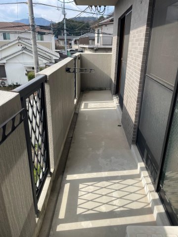 バルコニー　日当たり、風通し良しで洗濯物が乾きます。